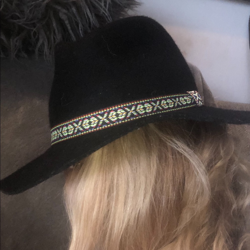 Charlotte Russe hat
